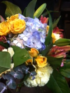 bouquetyellowblueo-67